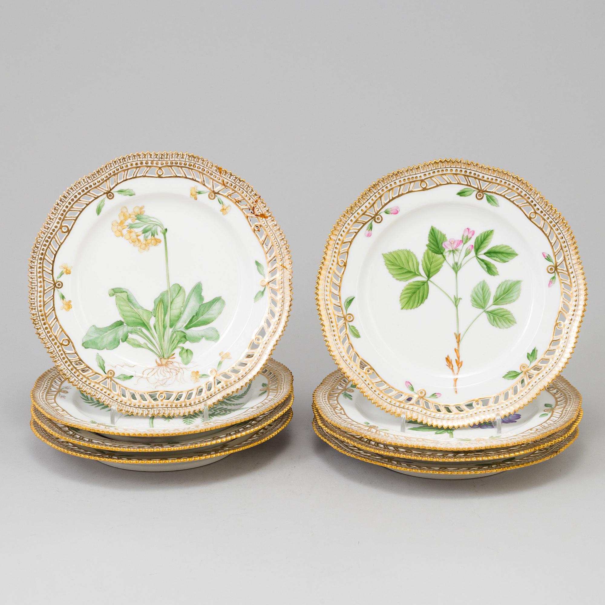 TALLRIKAR, 8 st, "Flora Danica", Royal Copenhagen, 1900-tal.