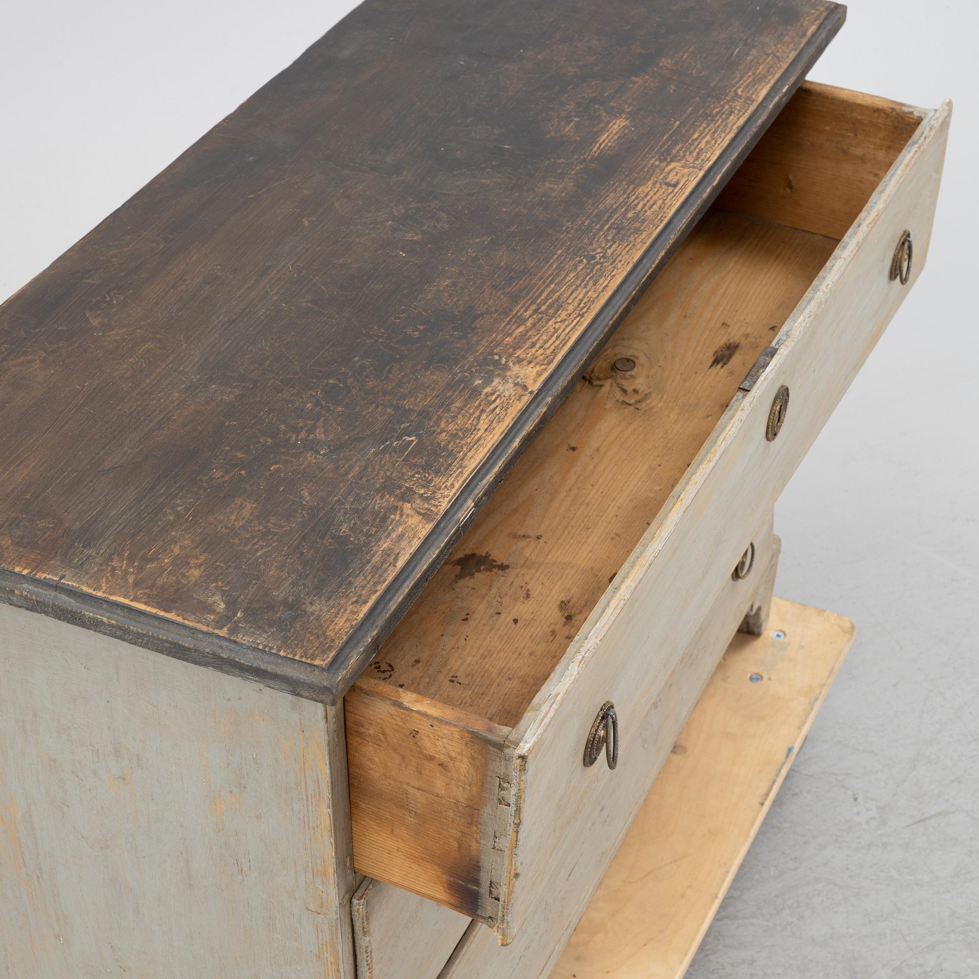 A 19th century chest of drawers.