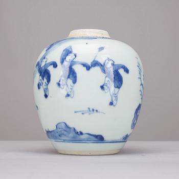 KRUKA, porslin, Kina, Qian Long (1736-1795).