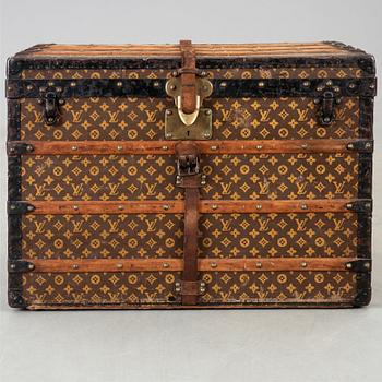 LOUIS VUITTON, monogram trunk, around 1900.