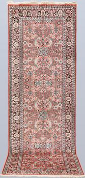 A silk runner, Kashmir, approx. 314 x 97 cm.