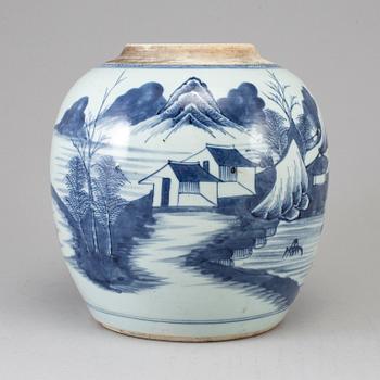 A blue and white jar, Qing dynasty, Qianlong (1736-95).