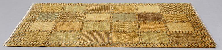Barbro Nilsson, MATTO, "Gulingen", knotted pile, ca 219,5 x 145 cm, signed AB MMF BN.
