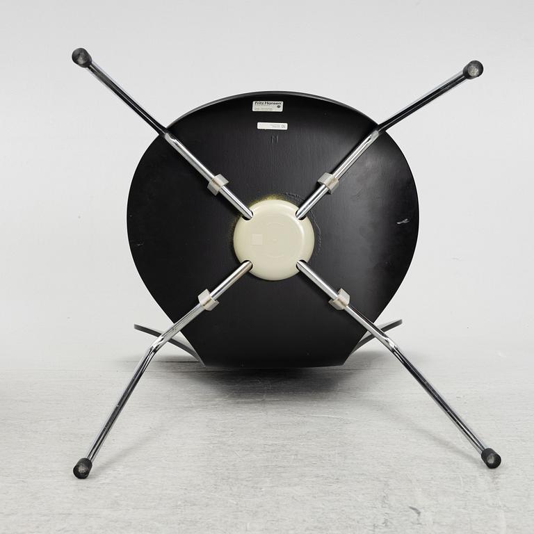 Arne Jacobsen, stolar, 8 st, "Sjuan", Fritz Hansen, Danmark 1997.