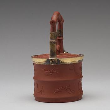 TEKANNA med LOCK, yixinggods med metallmontering. Qingdynastin, troligen 1700-tal.