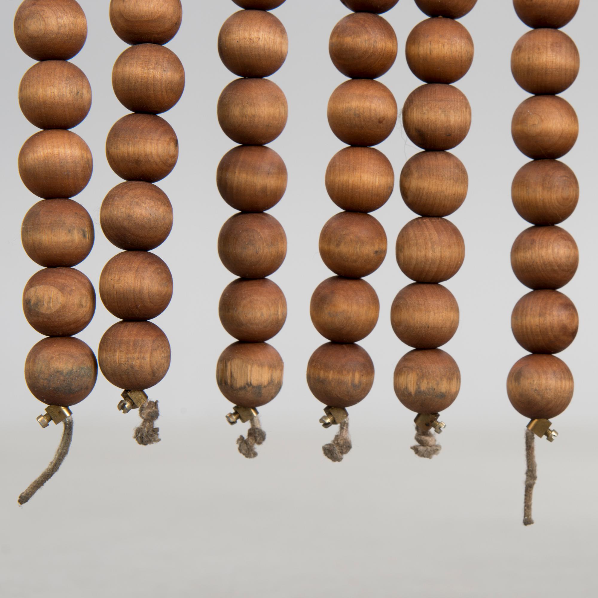 TILANJAKAJA, puuta, AARIKKA, 1960-70-luku.