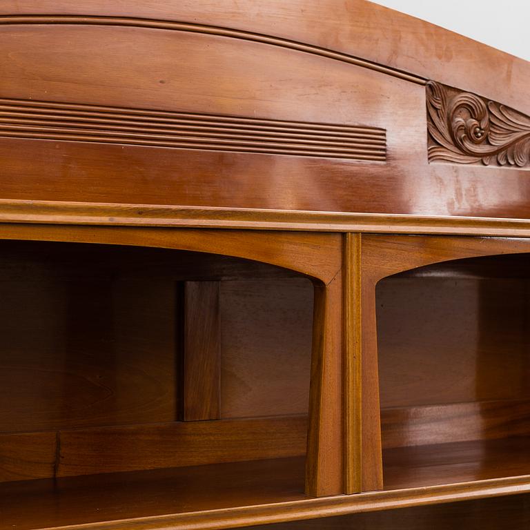 BOKHYLLA OCH SOFFA, jugend, 1900-talets början.