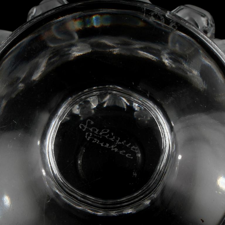 SKÅL PÅ FOT, glas, Lalique, Frankrike, 1900-talets andra hälft.
