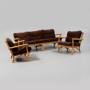 SOFFA , samt FÅTÖLJER, ett par, 1900-talets andra hälft.
