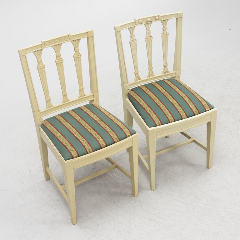 Stolar, 4 st gustavianska, omkring år 1800, samt 6 st Gustaviansk stil, 1900-tal.