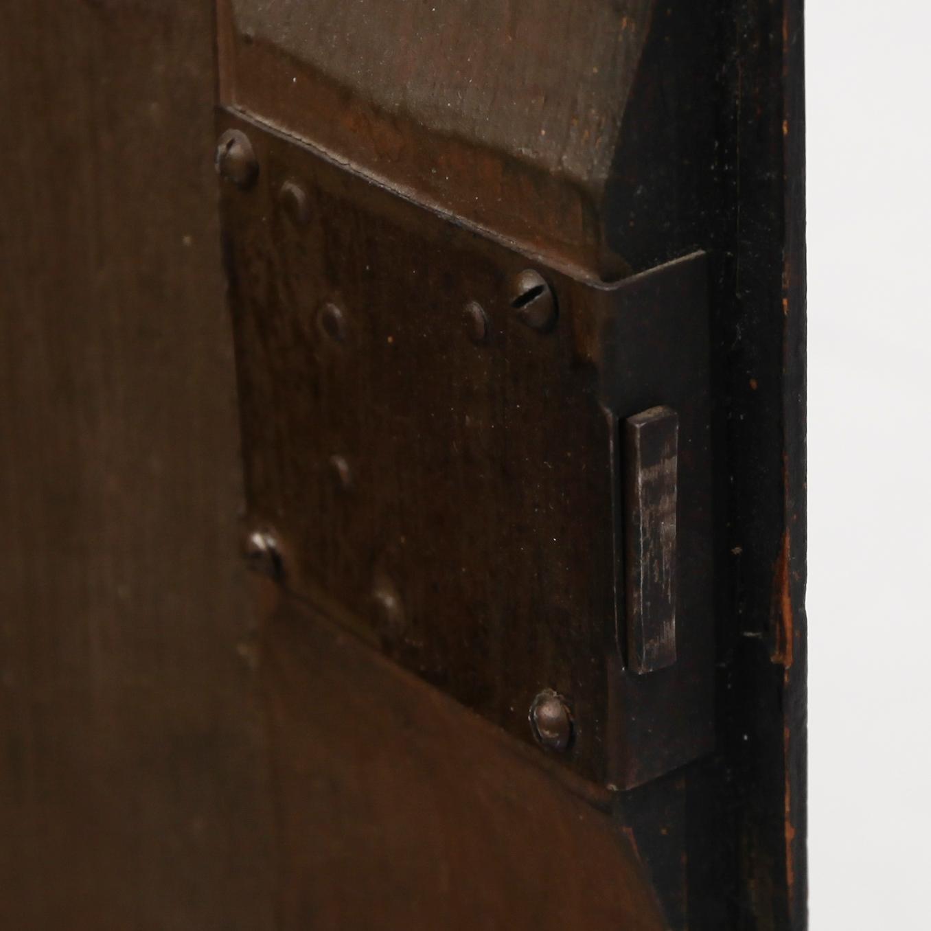 HÄNGHÖRNSKÅP, allmoge, 1800-talets första hälft.