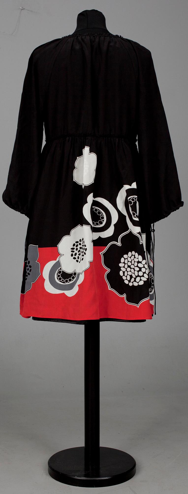 KLÄNNING, Hello Kitty by Victoria Couture.