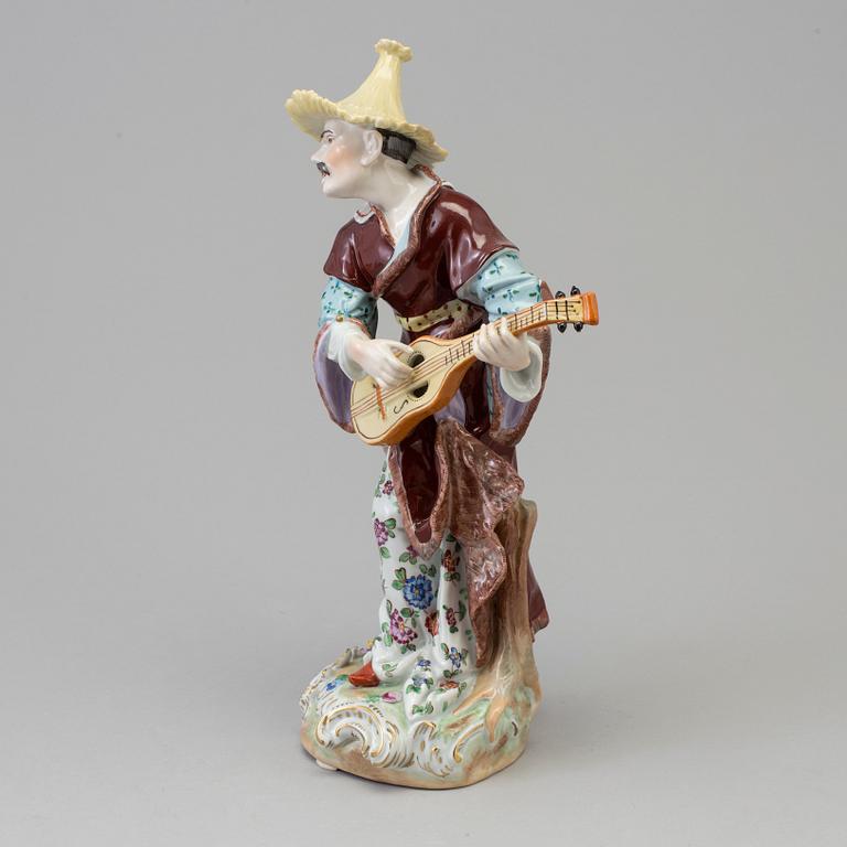 A large Chinoiserie porcelain figure, Germany, Sächsische PF zu Potschappel, 20th Century.