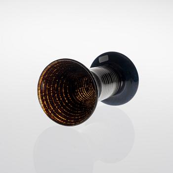 OIVA TOIKKA, POKAL, glas, signerad Oiva Toikka Nuutajärvi, Kansallis-Osake-Pankki 1882-1982.