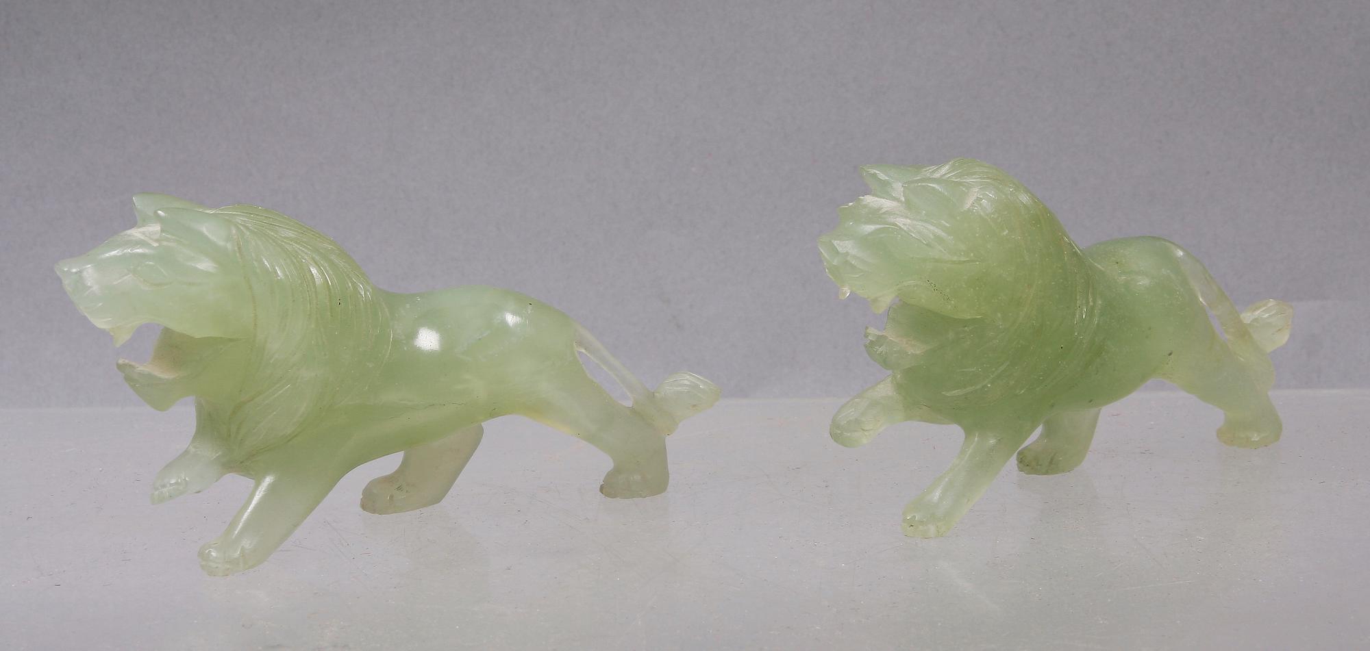 FIGURINER, ett par, jade, Kina 1900-tal.