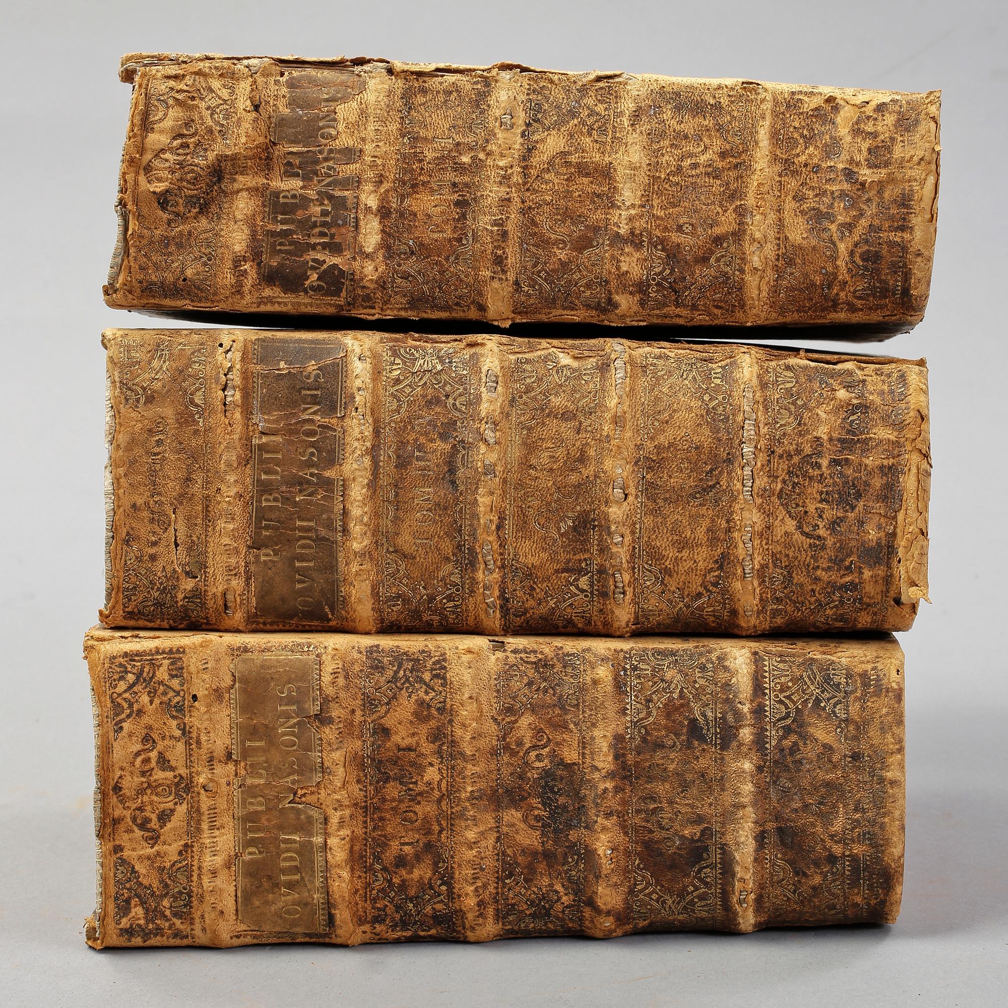 CARL HÅRLEMAN (1700-1753), 3 vol med personligt pärmexlibris, Publii Ovidii Nasonis Heroides.., I-III, Amsterdam 1727.