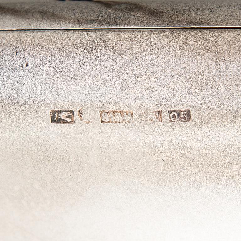 Iltalaukku, hopeaa. Suomen Kultaseppä Oy, Turku 1919.