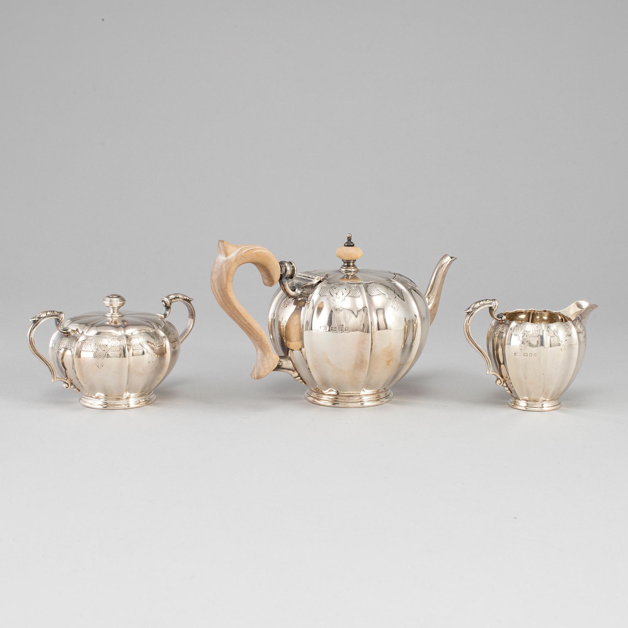 Crichton & Co Ltd, teservis, tre delar, silver, London 1925.