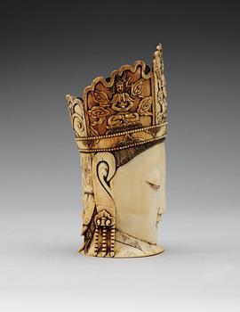 A carved ivory head of Guanyin, Qing dynasty.