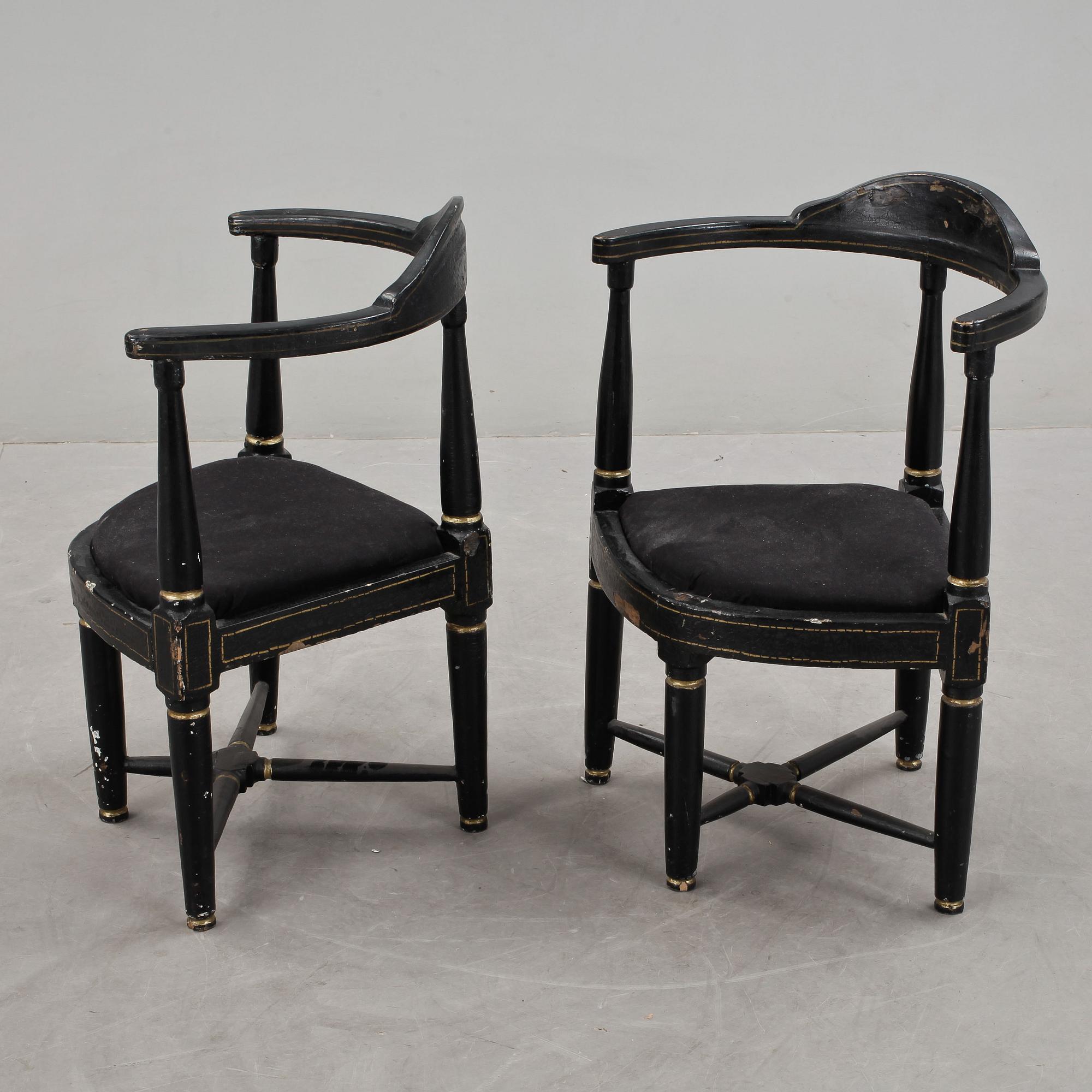 PUDERSTOLAR, ett par, 1800-tal.