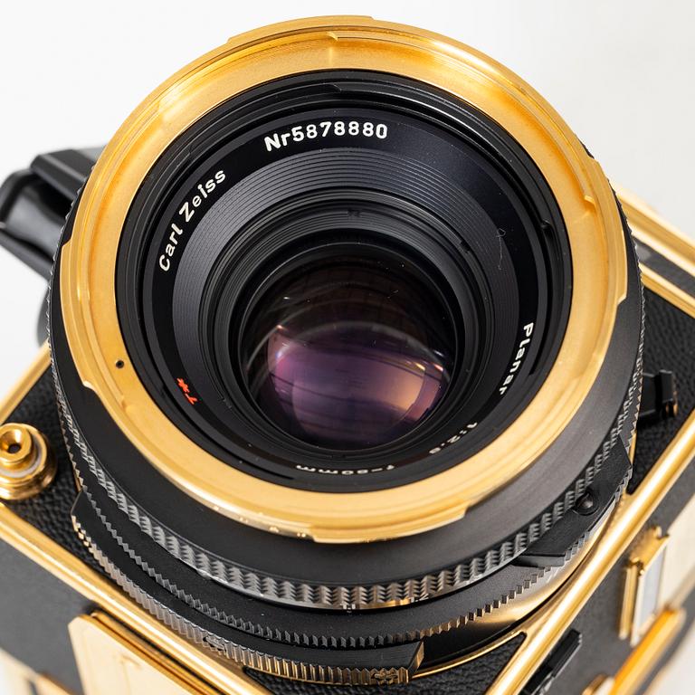 A Hasselblad camera, 2000FC/M, anniversary edition, 1985.