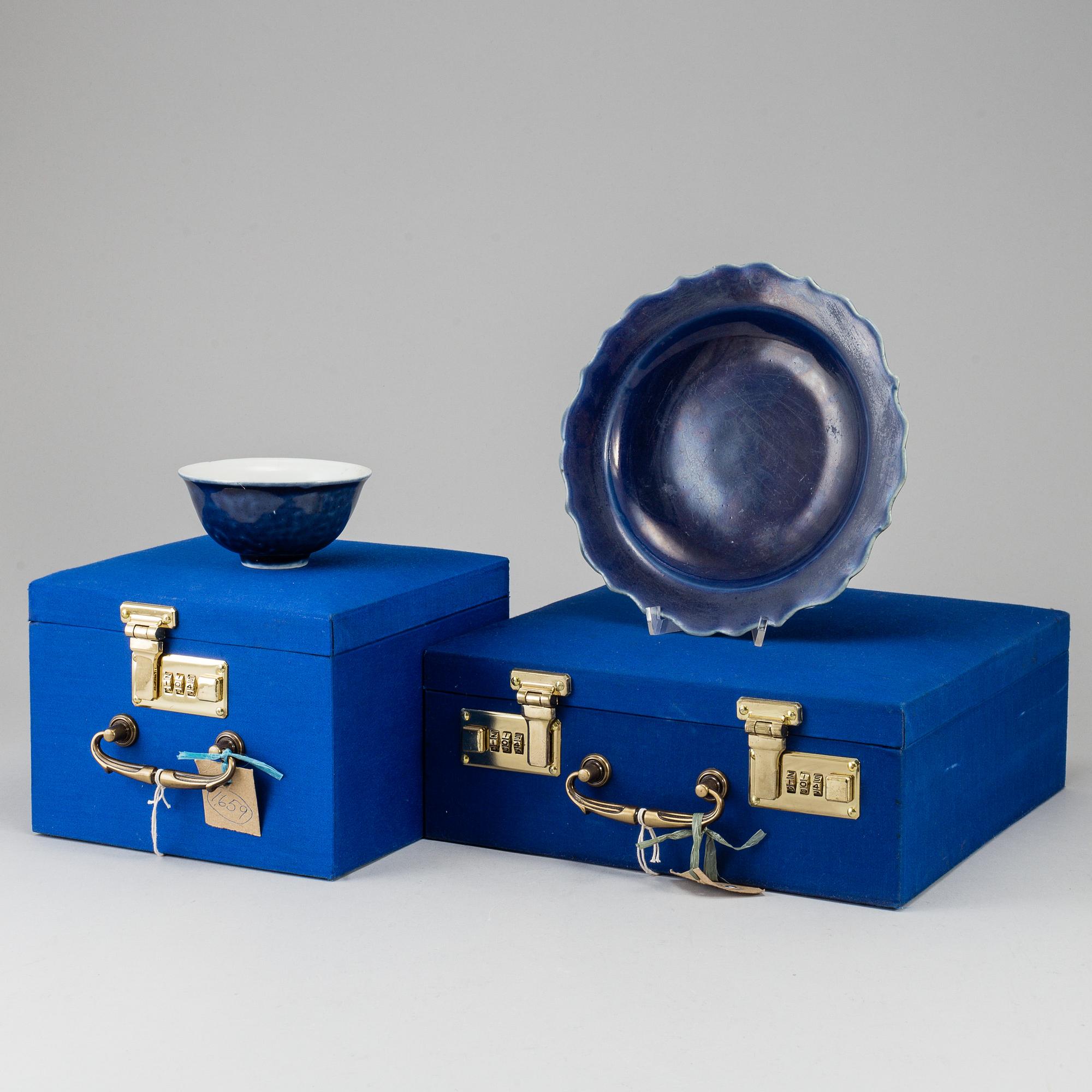 SKÅLFAT, samt SKÅL, porslin. Qingdynastin, 1800-tal.