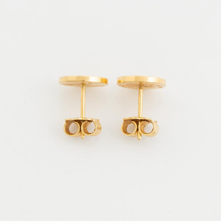 Bulgari, earrings, 18K gold and onyx.