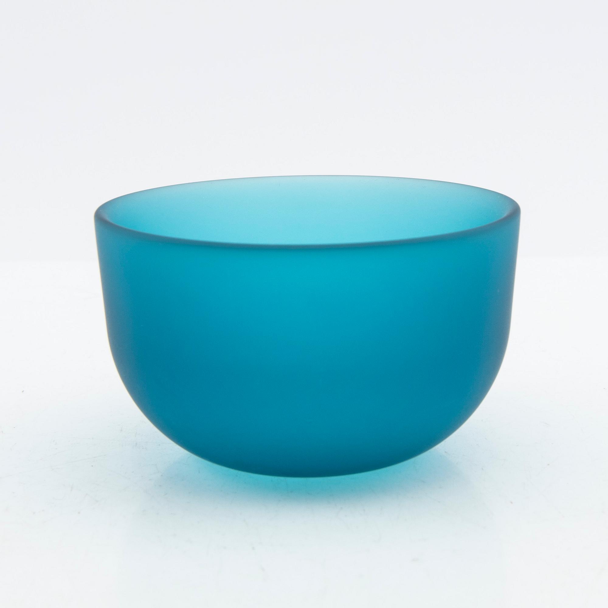 Cup and plates, 3 pieces, Venini, Murano, Italy, second half of the 20th century.