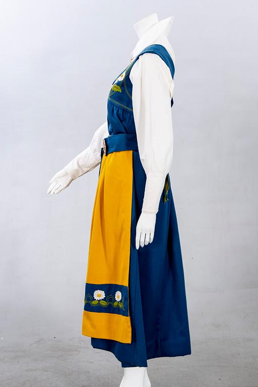 Folkdräkt "Sverigedräkten", 9 dlr 1900-talets andra hälft storl ca 38-40 Ekelund & Espe Ab.