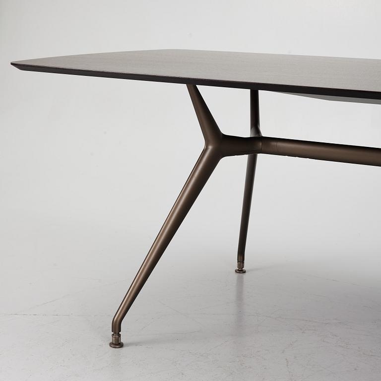 Giuseppe Bavuso, matbord, "Manta", Rimadesio, Italien.