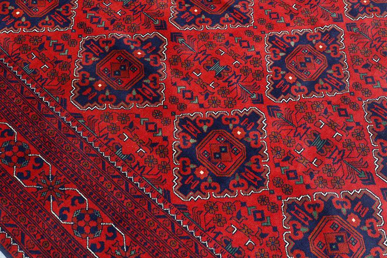 Matta, Afghan, sk Khan Mohammadi, ca 280 x 200 cm.