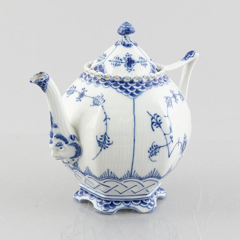 A 'Blue Fluted Full Lace' / 'Musselmalet' porcelain teapot, Royal Copenhagen, model 1119, 1969-73.