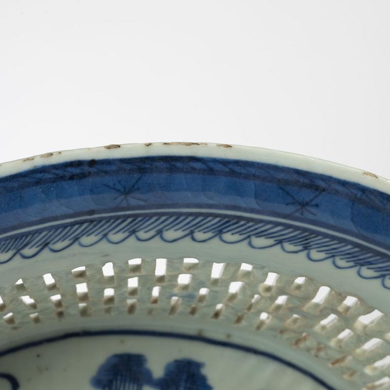 Gallerskål, porslin, Kina, Qingdynastin, 1800-tal.