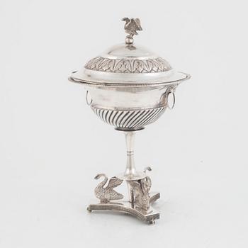 Anders Lundqvist, sockerskål, silver, Stockholm 1820. Empire.