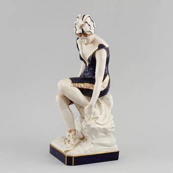 FIGURIN, porslin, Royal Dux, 1900-talets första hälft.