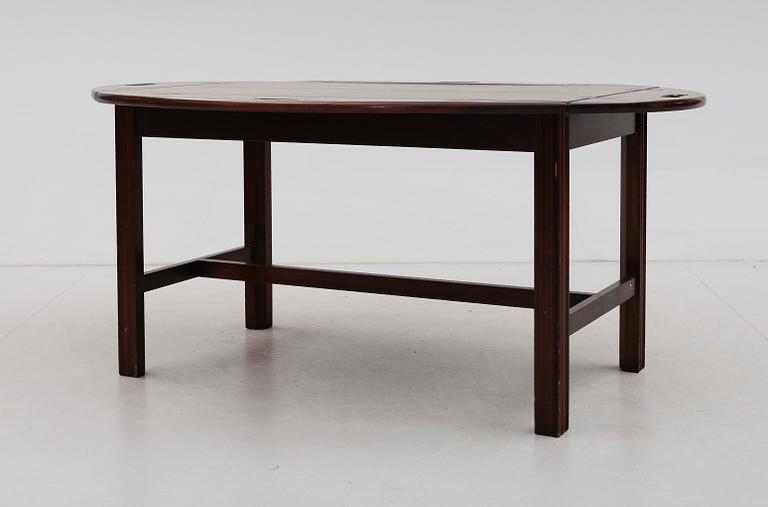 BORD, sk Butlers Tray, 1900-talets andra hälft.
