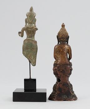 TARA samt BUDDHA, brons. Taran från Khmer-perioden, 1200-tal. Buddhan, Burma ca 1800.