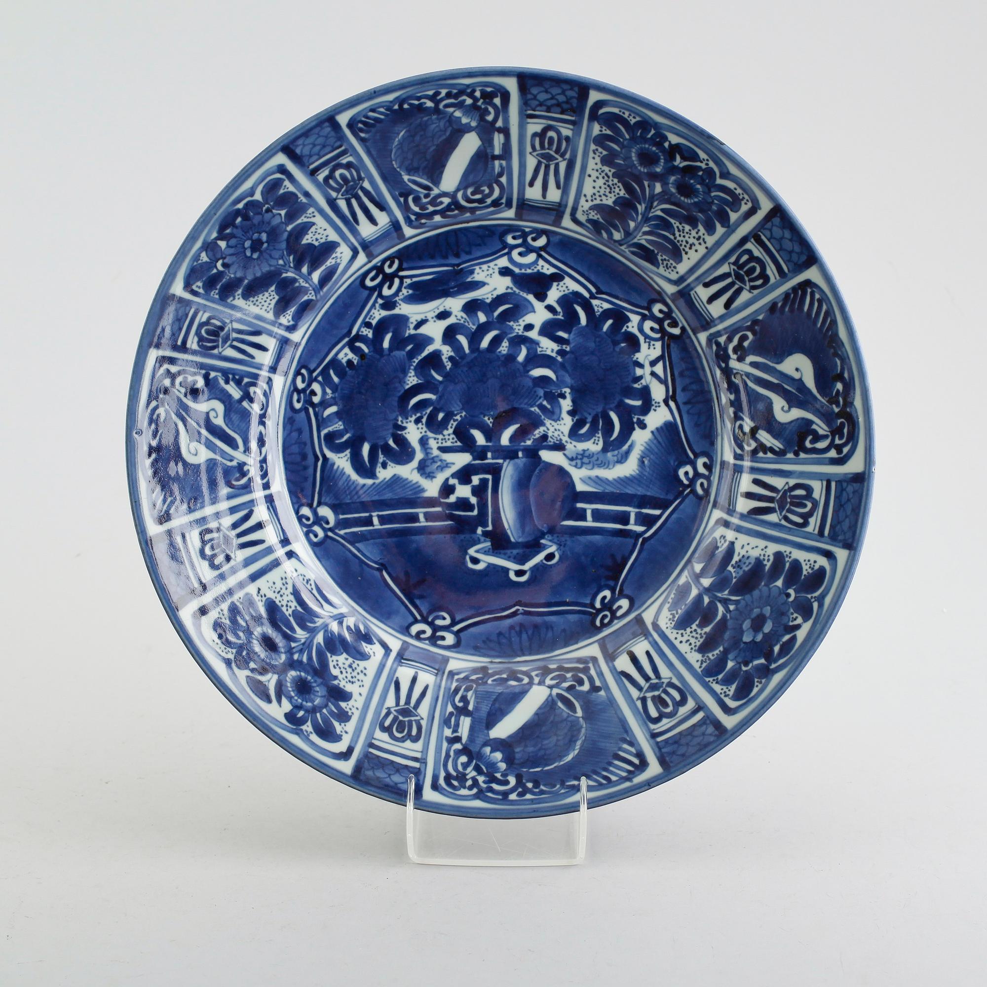 FAT, porslin, Japan, Kraakstil, 1800-tal.