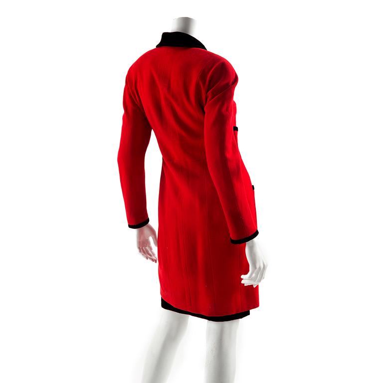 SUIT, two parts, Chanel, size 38.