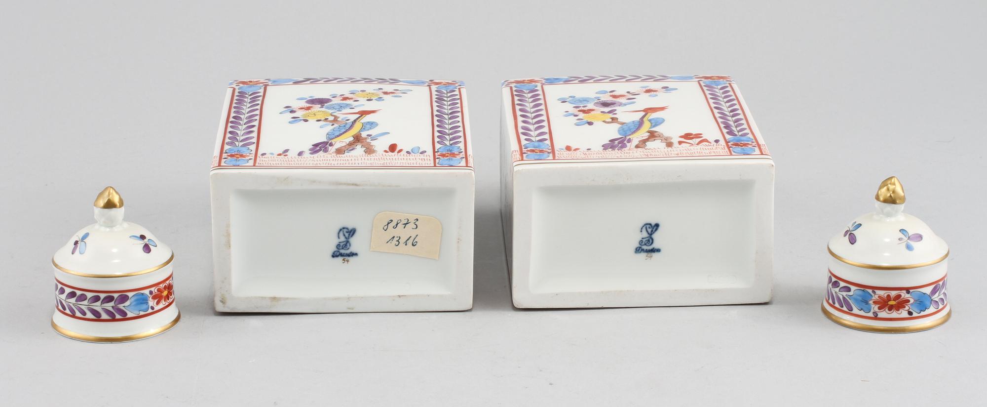 TEDOSOR, ett par, porslin, 1900-talets andra hälft.