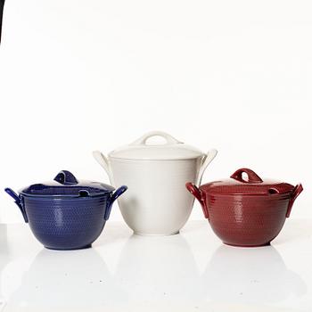 Hertha Bengtson, dinner and coffee service, 'Blå Eld', Rörstrand (63 pieces).