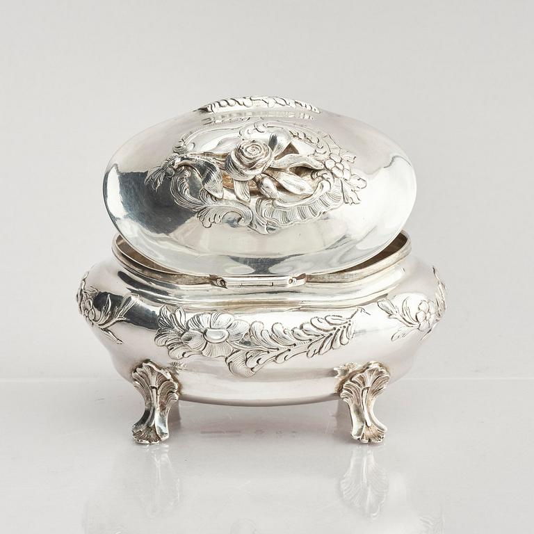 A Swedish 18th century silver sugar-casket, mark of Arvid Castman the younger, Eksjö 1774.
