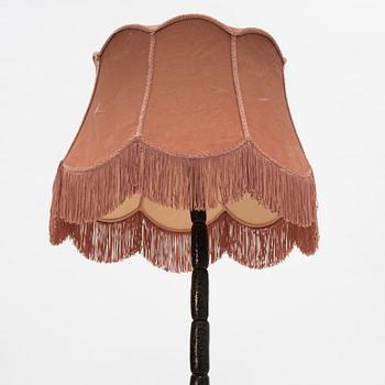 An early 20th century jugend floor light.