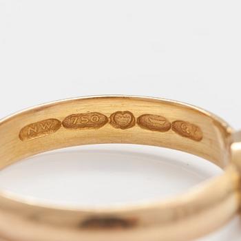RING, 18K guld, granat. Westerback, Helsingfors 1969.