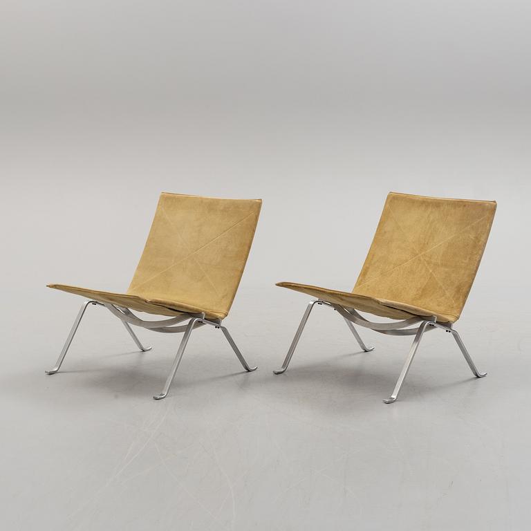 A pair of "PK22" chairs, designed by Poul Kjaerholm, E Kold Christensens.