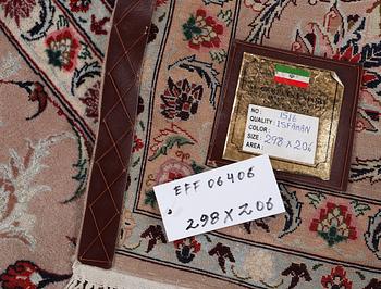 An Esfahan carpet with silk warp, c. 298 x 206 cm.