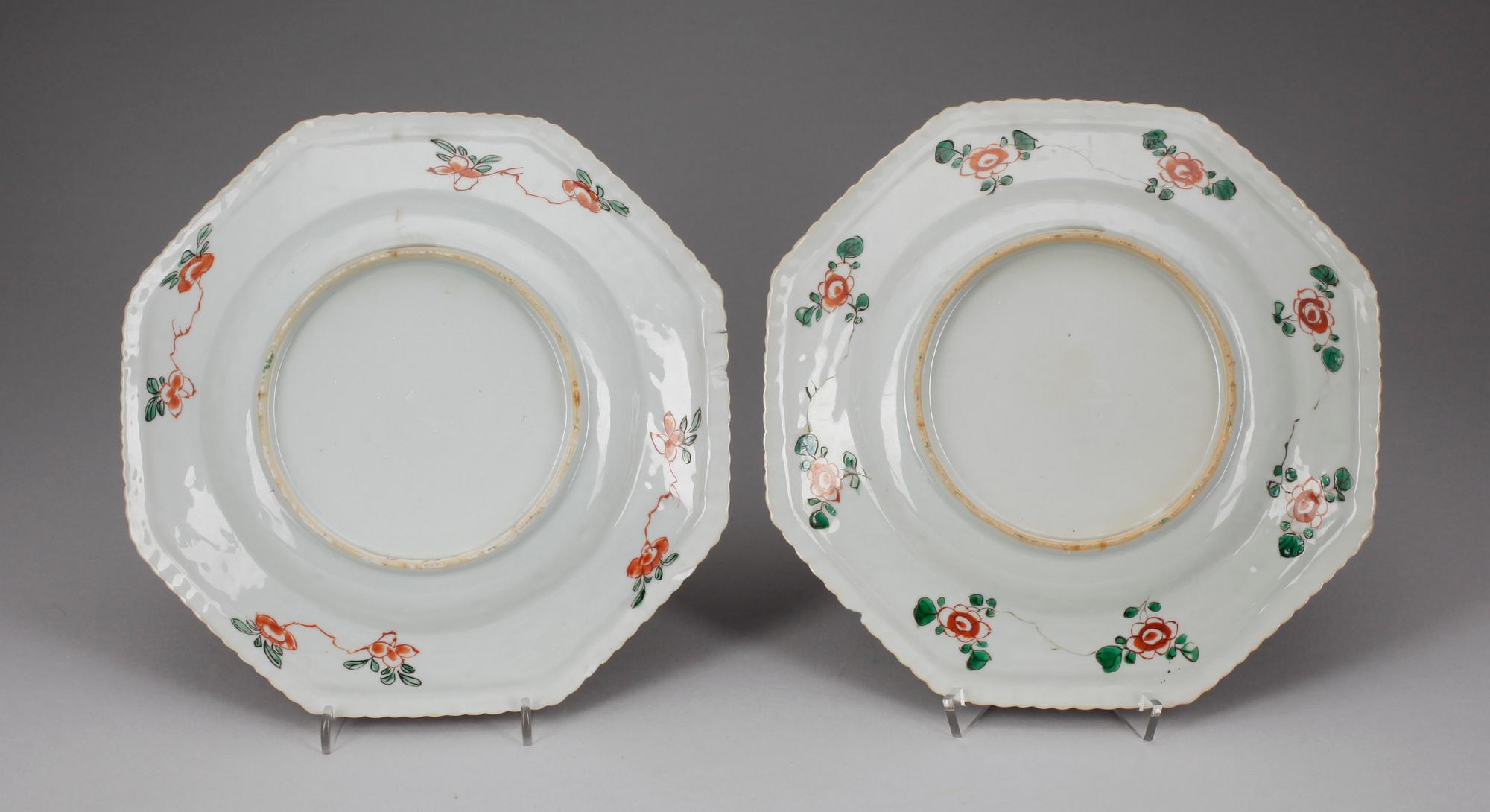 TALLRIKAR, 2st snarlika, porslin, Kina, Kangxi (1662-1722).