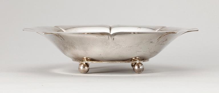 SKÅL, silver, Wiwen Nilsson Lund 1929. Vikt ca 260 gram.