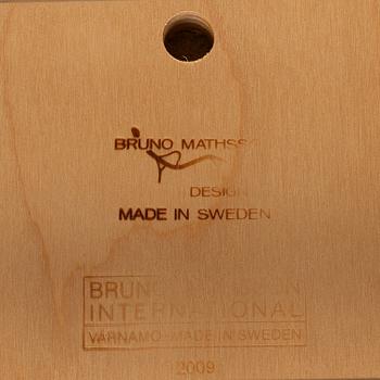 Bruno Mathsson, karmstolar, ett par, "BM 65", Bruno Mathsson International, 2009.