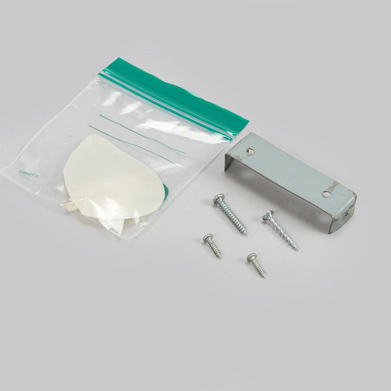 Paavo Tynell, A mid-20th century made to order wall light for Taito.